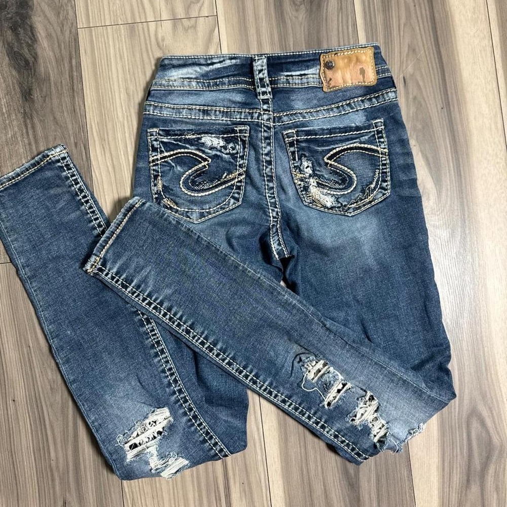Silver Jeans Co Suki Mid Rise Slim Bootcut Distressed Jeans W24 L31 Medium Wash